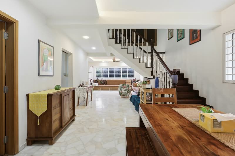 105 Jalan Rajah, 105 Jalan Rajah, 4 Bedrooms, 1,647 sqft, HDB Flat For Sale, by Joshua Lim, 500108937 - Living Room - PropertyGuru.com.sg