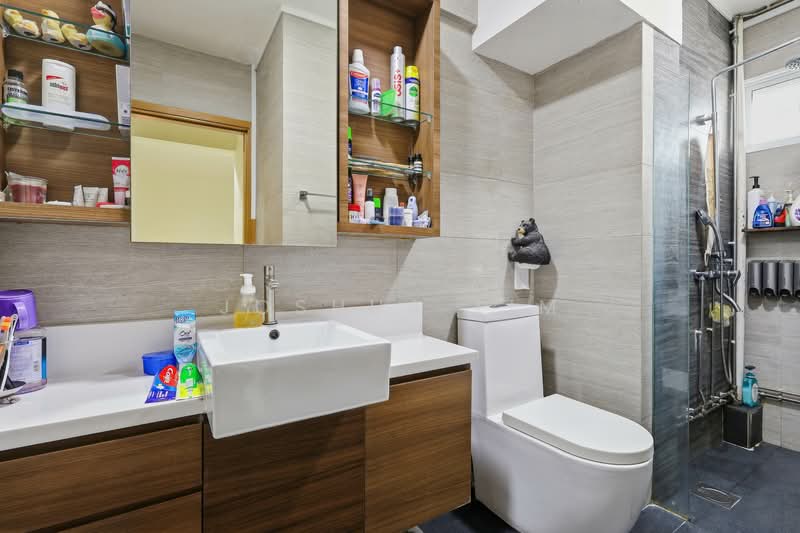 105 Jalan Rajah, 105 Jalan Rajah, 4 Bedrooms, 1,647 sqft, HDB Flat For Sale, by Joshua Lim, 500108937 - Bathroom - PropertyGuru.com.sg