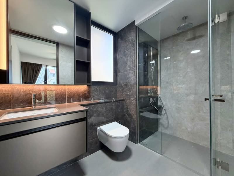 Tembusu Grand, 94 Jalan Tembusu, 3 Bedrooms, 990 sqft, Condominium For Sale, by Linda Sim, 500108943 - Bathroom - PropertyGuru.com.sg