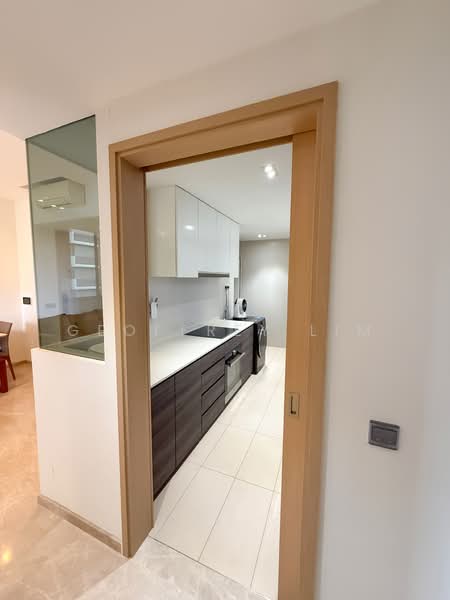 The Luxurie, 21 Compassvale Road, 3 Bedrooms, 1,001 sqft, Condominium For Rent, by Geoffrey Lim, 500108948 - Kitchen - PropertyGuru.com.sg