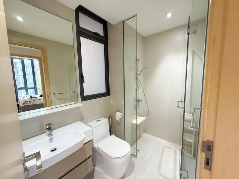 The Luxurie, 21 Compassvale Road, 3 Bedrooms, 1,001 sqft, Condominium For Rent, by Geoffrey Lim, 500108948 - Bathroom - PropertyGuru.com.sg