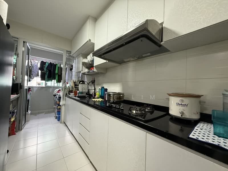 207B Punggol Place, 207B Punggol Place, 3 Bedrooms, 990 sqft, HDB Flat For Sale, by Leslie Lim, 500108955 - Kitchen - PropertyGuru.com.sg