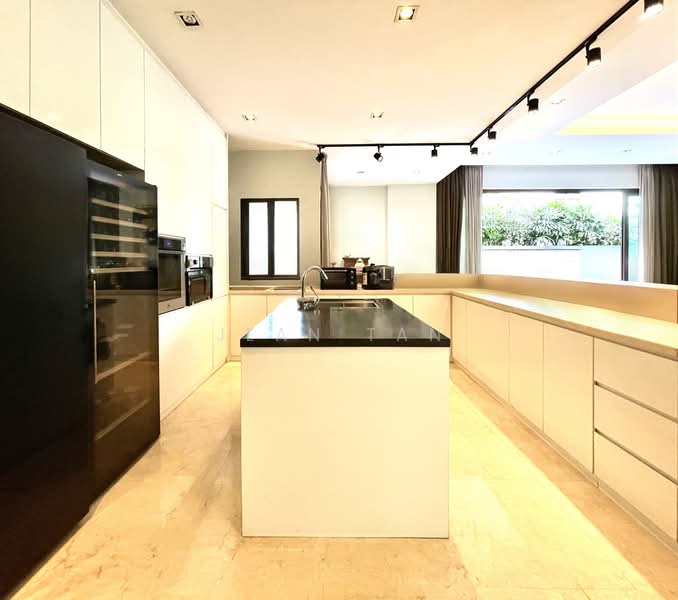 2.5 Storey Freehold Detached with Wide Frontage in the East, East Coast Road/ Jln Keris/ East Coast Ave/ Jln Buloh Perindu/ Jln Selandang Delima, 5 Bedrooms, 6,572 sqft, Detached House For Sale, by Jean Tan, 500108957 - Kitchen - PropertyGuru.com.sg