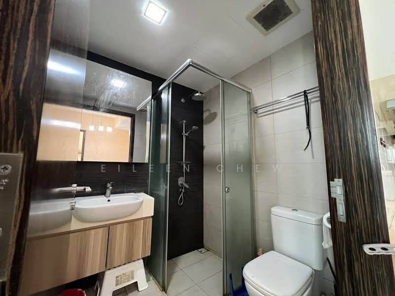 Natura @ Hillview, 18 Hillview Terrace, 2 Bedrooms, 527 sqft, Condominium For Rent, by Eileen Chew, 500108972 - Bathroom - PropertyGuru.com.sg