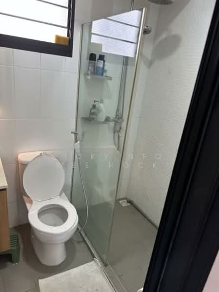 33 Ghim Moh Link, 33 Ghim Moh Link, 2 Bedrooms, 1,001 sqft, HDB Flat For Sale, by Ricky Neo Wee Hock, 500108973 - Bathroom - PropertyGuru.com.sg