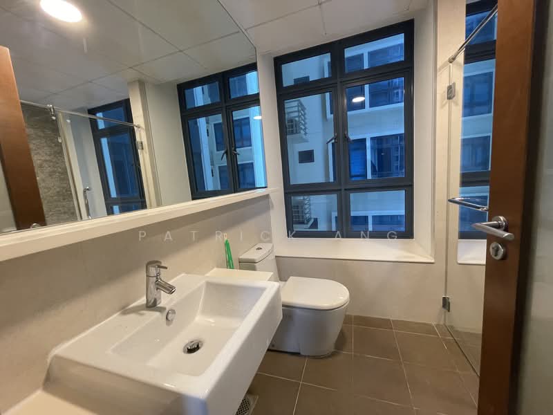 City Square Residences, 14 Kitchener Link, 3 Bedrooms, 1,206 sqft, Condominium For Rent, by Patrick Ang, 500108974 - Bathroom - PropertyGuru.com.sg