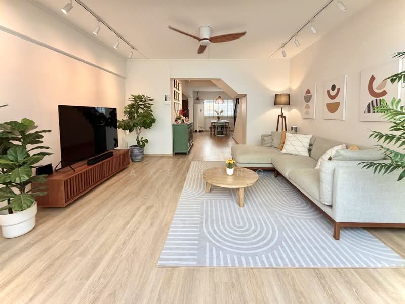 167 Bedok South Avenue 3, 167 Bedok South Avenue 3, 4 Bedrooms, 1,572 sqft, HDB Flat For Sale, by Axel Ang, 500108975 - Living Room - PropertyGuru.com.sg