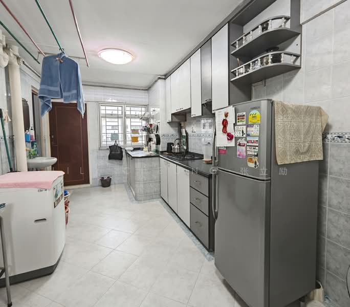 107 Ang Mo Kio Avenue 4, 107 Ang Mo Kio Avenue 4, Room Rental, 120 sqft, HDB Flat For Rent, by Lily Cheong 张立励, 500108977 - Kitchen - PropertyGuru.com.sg