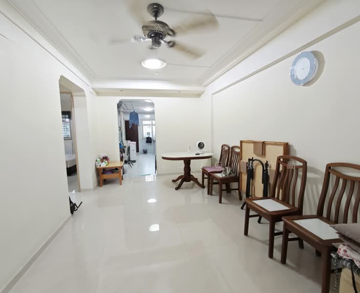107 Ang Mo Kio Avenue 4, 107 Ang Mo Kio Avenue 4, Room Rental, 120 sqft, HDB Flat For Rent, by Lily Cheong 张立励, 500108977 - Living Room - PropertyGuru.com.sg