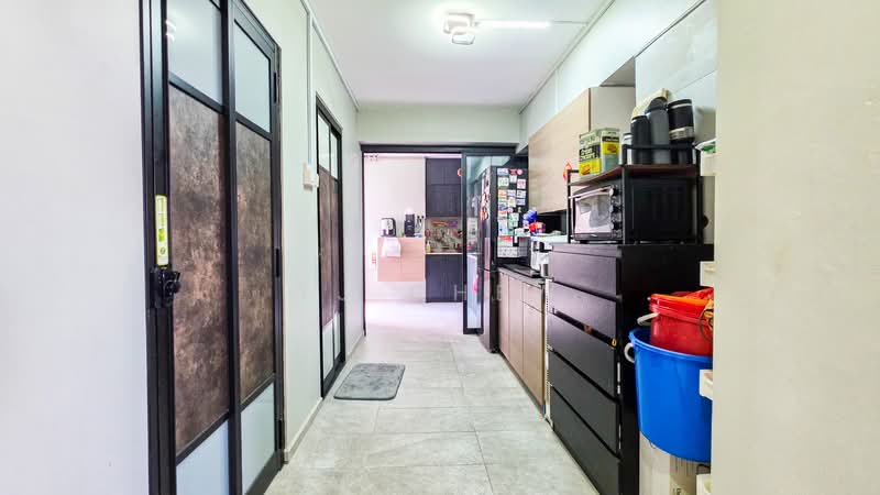 440 Hougang Avenue 8, 440 Hougang Avenue 8, 3 Bedrooms, 1,410 sqft, HDB Flat For Sale, by TJ Chew, 500108979 - Kitchen - PropertyGuru.com.sg