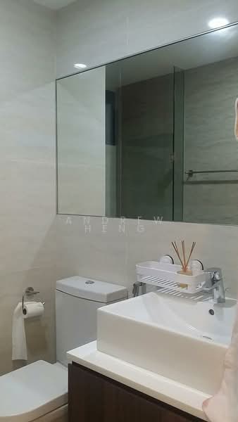 Riversound Residence, 1 Sengkang East Avenue, 3 Bedrooms, 1,220 sqft, Condominium For Rent, by Andrew Heng, 500108991 - Bathroom - PropertyGuru.com.sg