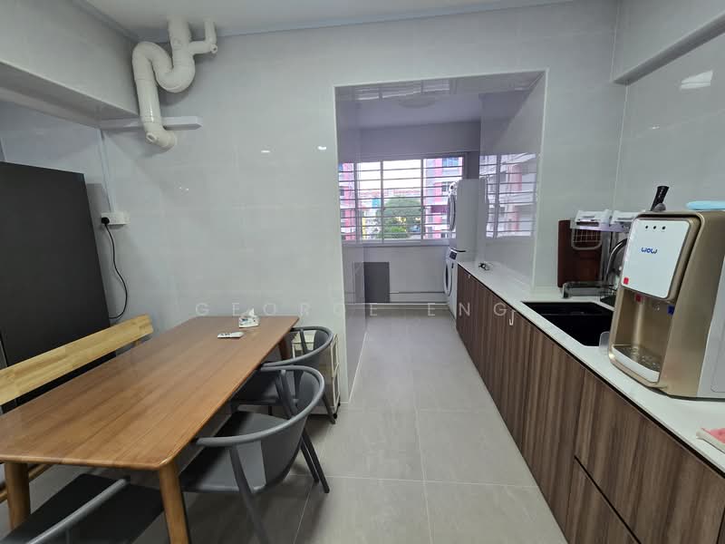 447 Hougang Avenue 10, 447 Hougang Avenue 10, 3 Bedrooms, 1,109 sqft, HDB Flat For Rent, by George Eng, 500108997 - Kitchen - PropertyGuru.com.sg