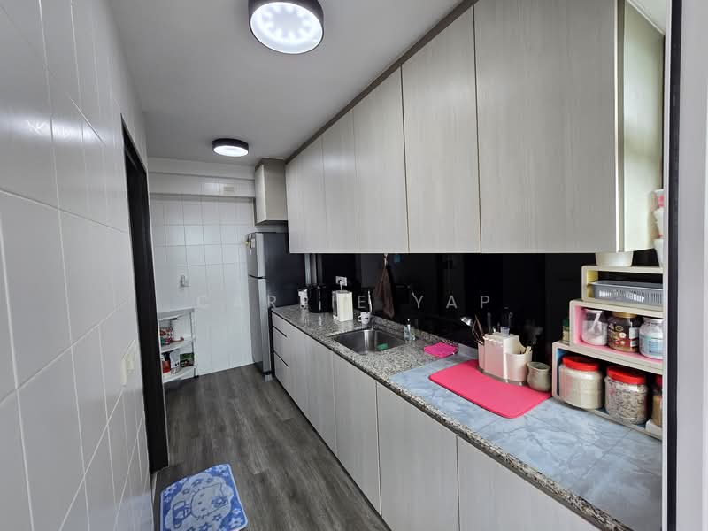 411A Fernvale Road, 411A Fernvale Road, 3 Bedrooms, 1,022 sqft, HDB Flat For Sale, by Carrie Yap, 500109000 - Kitchen - PropertyGuru.com.sg