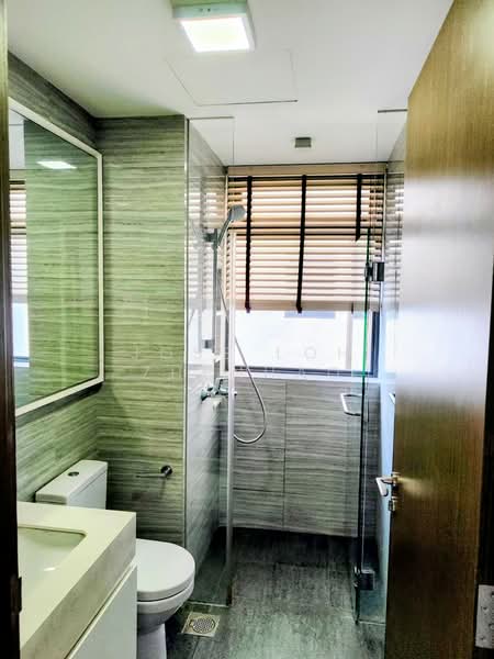 Riverbank at Fernvale, 13 Fernvale Close, 3 Bedrooms, 1,044 sqft, Condominium For Sale, by Jose Loh Zhenhao, 500109008 - Bathroom - PropertyGuru.com.sg