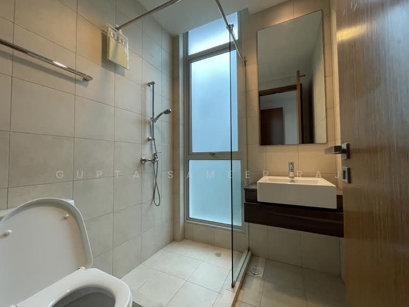 Whiteshores, 213F Punggol 17th Avenue, 5 Bedrooms, 5,188 sqft, Cluster House For Rent, by Gupta Sameer Raj, 500109031 - Bathroom - PropertyGuru.com.sg