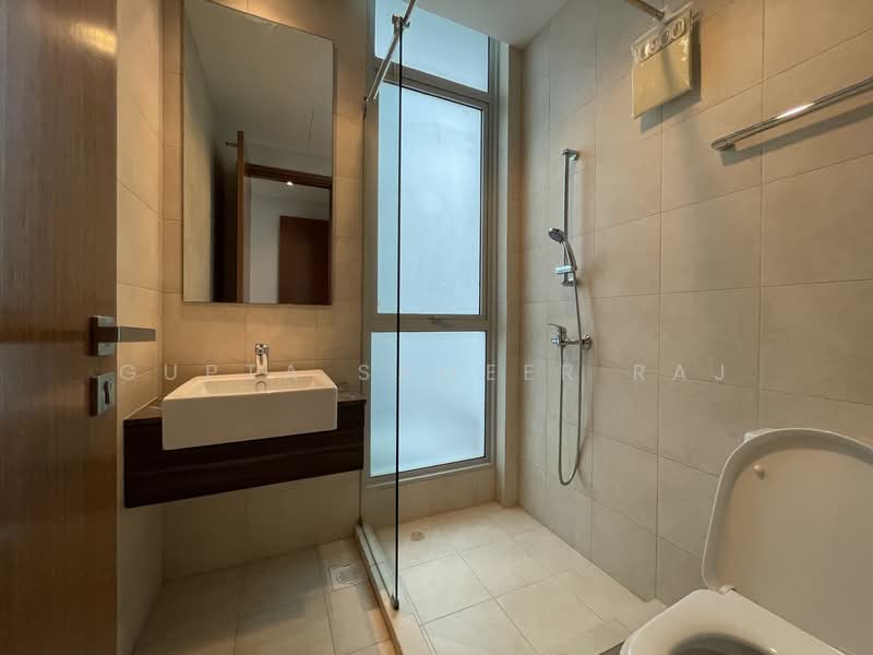 Whiteshores, 213F Punggol 17th Avenue, 5 Bedrooms, 5,188 sqft, Cluster House For Rent, by Gupta Sameer Raj, 500109031 - Bathroom - PropertyGuru.com.sg