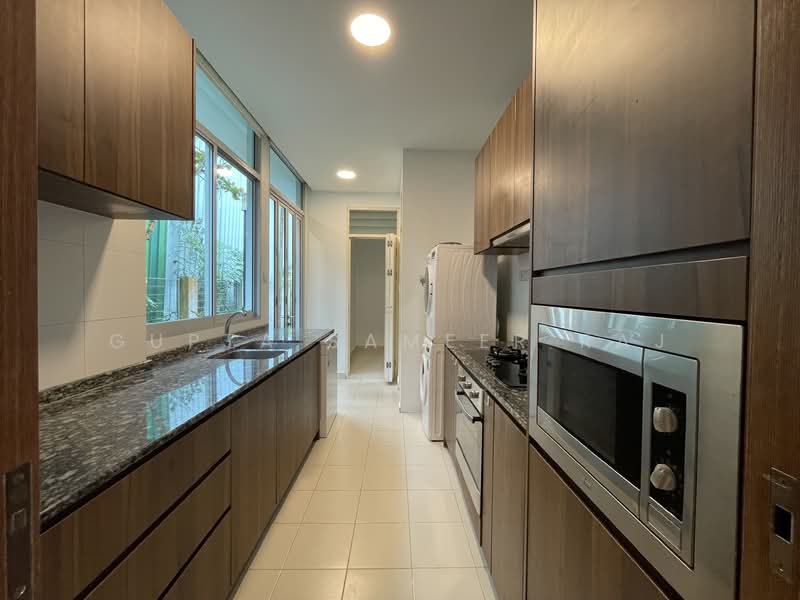 Whiteshores, 213F Punggol 17th Avenue, 5 Bedrooms, 5,188 sqft, Cluster House For Rent, by Gupta Sameer Raj, 500109031 - Kitchen - PropertyGuru.com.sg