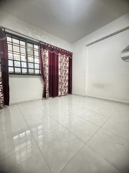 255 Bishan Street 22, 255 Bishan Street 22, 3 Bedrooms, 1,109 sqft, HDB Flat For Rent, by Yang Shuhui, 500109034 - Room 2 - PropertyGuru.com.sg