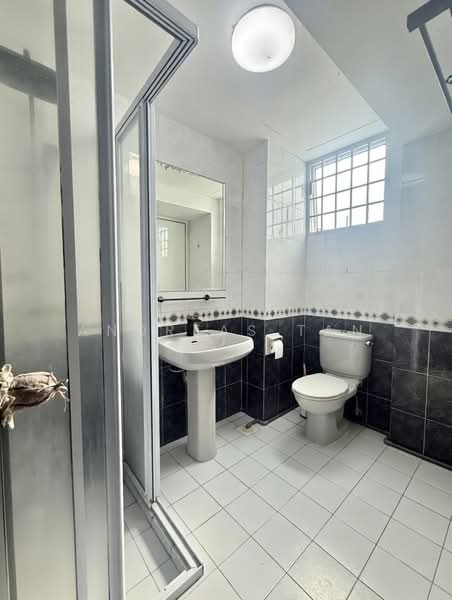 Elias Green, 7 Elias Road, 3 Bedrooms, 1,528 sqft, Condominium For Sale, by Andreas Tan, 500109036 - Bathroom - PropertyGuru.com.sg