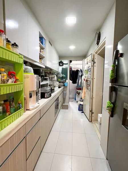 1 Canberra, 7 Canberra Drive, 3 Bedrooms, 1,292 sqft, Executive Condominium For Sale, by Aaron Liong, 500109047 - Kitchen - PropertyGuru.com.sg