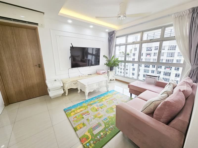 406A Northshore Drive, 406A Northshore Drive, 4 Bedrooms, 1,206 sqft, HDB Flat For Sale, by Vincent Lim, 500109051 - Living Room - PropertyGuru.com.sg