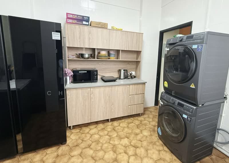 Kim Sia Court, 1 Jalan Jintan, Room Rental, 150 sqft, Apartment For Rent, by Chan Hwee Tze, 500109059 - Kitchen - PropertyGuru.com.sg