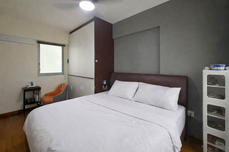 326D Anchorvale Road, 326D Anchorvale Road, 3 Bedrooms, 990 sqft, HDB Flat For Sale, by Jerome Woo, 500109062 - Master bedroom with bathroom - PropertyGuru.com.sg