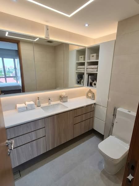 The Tessarina, 26 Wilby Road, 2 Bedrooms, 1,012 sqft, Condominium For Rent, by Richard Lim (Hua Hua), 500109065 - Bathroom - PropertyGuru.com.sg