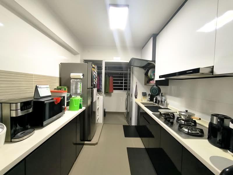 671B Yishun Avenue 4, 671B Yishun Avenue 4, 3 Bedrooms, 1,001 sqft, HDB Flat For Sale, by Jim Tan, 500109074 - Kitchen - PropertyGuru.com.sg