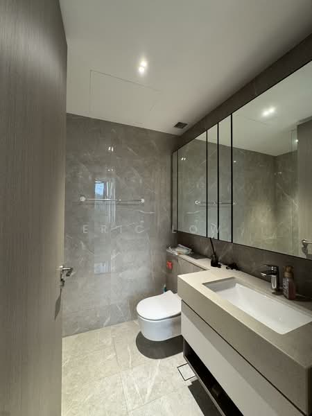 Dairy Farm Residences, 6 Dairy Farm Lane, 2 Bedrooms, 710 sqft, Condominium For Sale, by Eric Low, 500109081 - Common Bathroom - PropertyGuru.com.sg