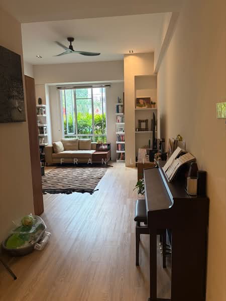 Cavendish Park, 16 Pine Grove, 3 Bedrooms, 1,389 sqft, Condominium For Rent, by Franklin Chan, 500109088 - Living Room - PropertyGuru.com.sg