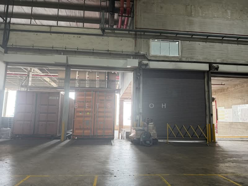Part Aircon, 12m Ceiling Height, Dedicated Bays, Rackings Optional, , 21,500 sqft, Warehouse For Rent, by Betsy Loh, 500109092 - Dedicated Loading Bays - CommercialGuru.com.sg