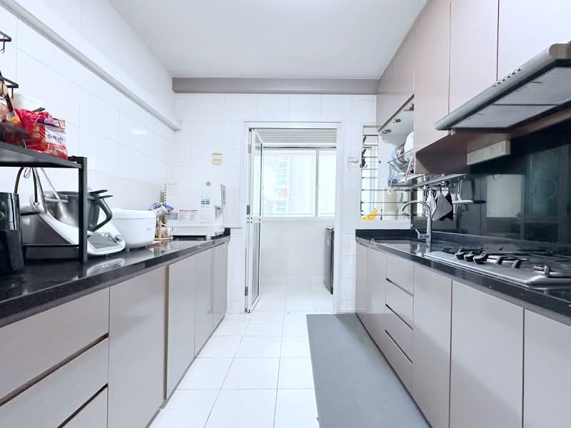 618D Punggol Drive, 618D Punggol Drive, 3 Bedrooms, 1,023 sqft, HDB Flat For Sale, by Izzat Isa, 500109095 - Kitchen - PropertyGuru.com.sg