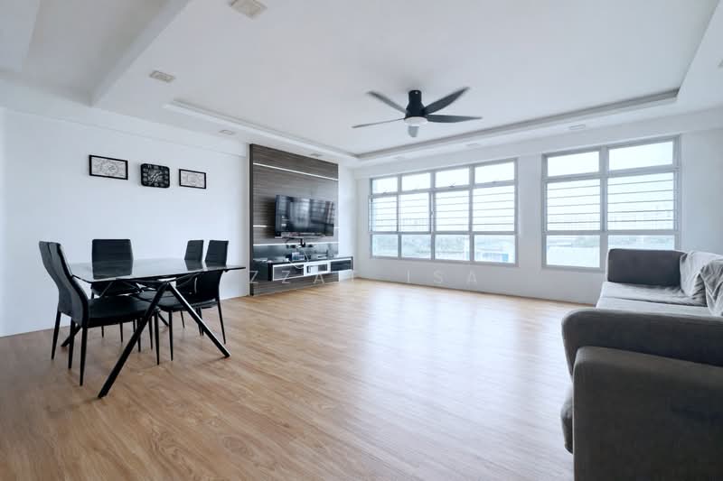 782A Woodlands Crescent, 782A Woodlands Crescent, 3 Bedrooms, 1,206 sqft, HDB Flat For Sale, by Izzat Isa, 500109104 - Living Room - PropertyGuru.com.sg