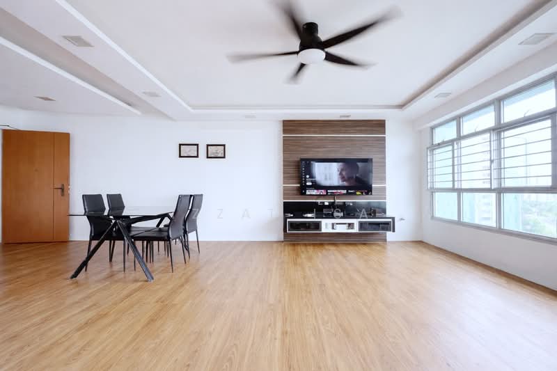 782A Woodlands Crescent, 782A Woodlands Crescent, 3 Bedrooms, 1,206 sqft, HDB Flat For Sale, by Izzat Isa, 500109104 - Living Room - PropertyGuru.com.sg