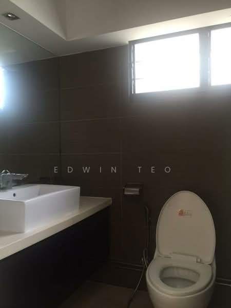 894A Woodlands Drive 50, 894A Woodlands Drive 50, 3 Bedrooms, 1,281 sqft, HDB Flat For Sale, by Edwin Teo, 500109110 - Bathroom - PropertyGuru.com.sg