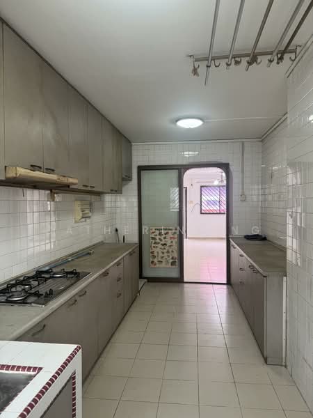 414 Bukit Batok West Avenue 4, 414 Bukit Batok West Avenue 4, 3 Bedrooms, 1,109 sqft, HDB Flat For Sale, by Catherine Ng, 500109112 - Kitchen - PropertyGuru.com.sg