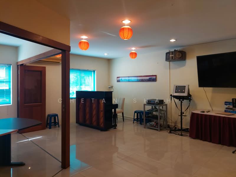 417A jalan besar, jalan besar, Farrer Park / Serangoon Rd, 1,310 sqft, Office For Sale, by Chetan Shah, 500109116 - Interior - CommercialGuru.com.sg