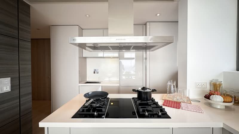 Ardmore Residence, 7 Ardmore Park, 4 Bedrooms, 3,186 sqft, Condominium For Rent, by Eileen Siu, 500109125 - Kitchen - PropertyGuru.com.sg