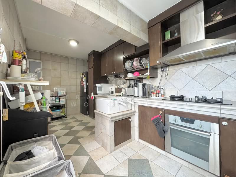 439 Ang Mo Kio Avenue 10, 439 Ang Mo Kio Avenue 10, 3 Bedrooms, 1,281 sqft, HDB Flat For Sale, by Phoebe, 500109127 - Kitchen - PropertyGuru.com.sg