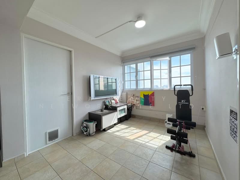 439 Ang Mo Kio Avenue 10, 439 Ang Mo Kio Avenue 10, 3 Bedrooms, 1,281 sqft, HDB Flat For Sale, by Phoebe, 500109127 - PropertyGuru.com.sg