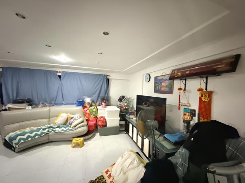 871 Woodlands Street 81, 871 Woodlands Street 81, 3 Bedrooms, 1,237 sqft, HDB Flat For Sale, by Kaeden Ong 王天财, 500109133 - Living Room - PropertyGuru.com.sg