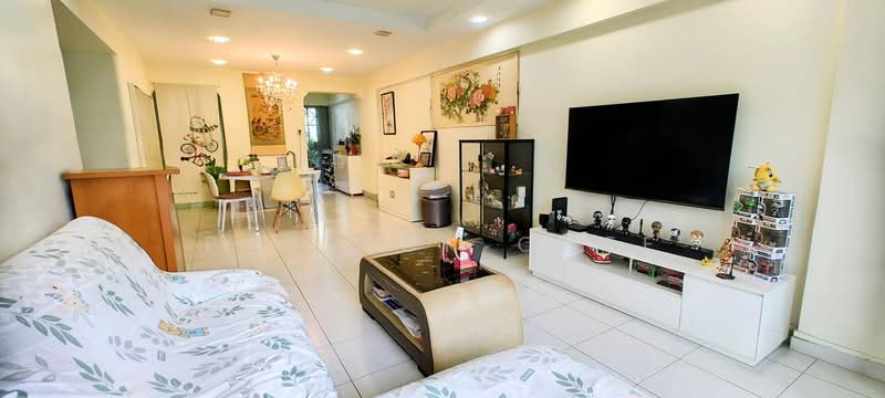519 Woodlands Drive 14, 519 Woodlands Drive 14, 3 Bedrooms, 1,119 sqft, HDB Flat For Sale, by Patrick Chee, 500109143 - Living Room - PropertyGuru.com.sg