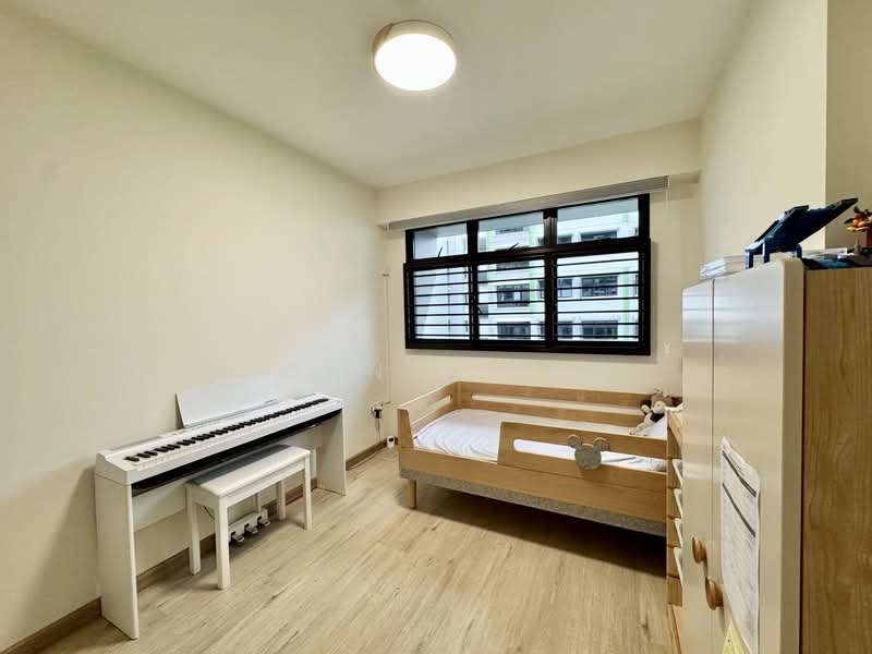 111A Alkaff Crescent, 111A Alkaff Crescent, 3 Bedrooms, 1,001 sqft, HDB Flat For Sale, by Connie Tan, 500109144 - Bedroom - PropertyGuru.com.sg