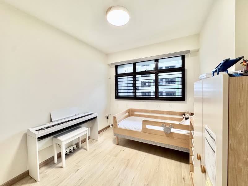 111A Alkaff Crescent, 111A Alkaff Crescent, 3 Bedrooms, 1,001 sqft, HDB Flat For Sale, by Connie Tan, 500109144 - Bedroom - PropertyGuru.com.sg