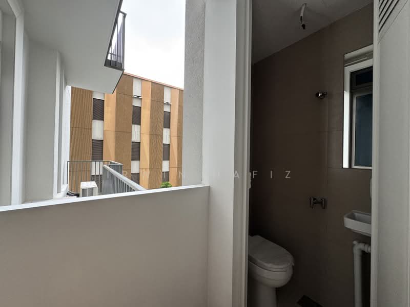 The Botany at Dairy Farm, 5 Dairy Farm Walk, 3 Bedrooms, 1,033 sqft, Condominium For Rent, by Irwin Hafiz, 500109155 - Bathroom - PropertyGuru.com.sg