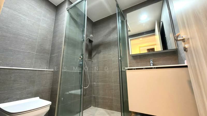 Sengkang Grand Residences, 74 Compassvale Bow, 2 Bedrooms, 764 sqft, Condominium For Sale, by Desmond Chan, 500109160 - Bathroom - PropertyGuru.com.sg