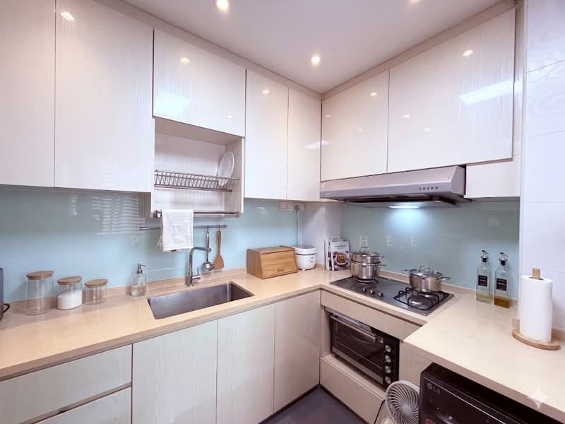 165 Bishan Street 13, 165 Bishan Street 13, 3 Bedrooms, 1,119 sqft, HDB Flat For Sale, by Patrick Chee, 500109165 - Kitchen - PropertyGuru.com.sg