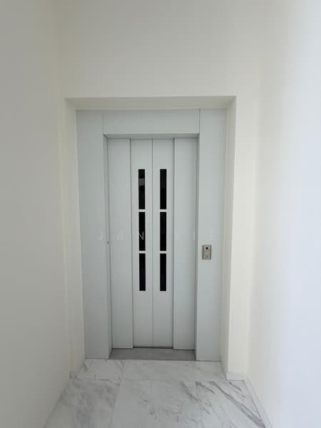 Near Upper East Coast Road, , 6 Bedrooms, 3,000 sqft, Semi-Detached House For Rent, by Jan Xie, 500109175 - Corridor - PropertyGuru.com.sg