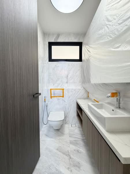 Near Upper East Coast Road, , 6 Bedrooms, 3,000 sqft, Semi-Detached House For Rent, by Jan Xie, 500109175 - Bathroom - PropertyGuru.com.sg